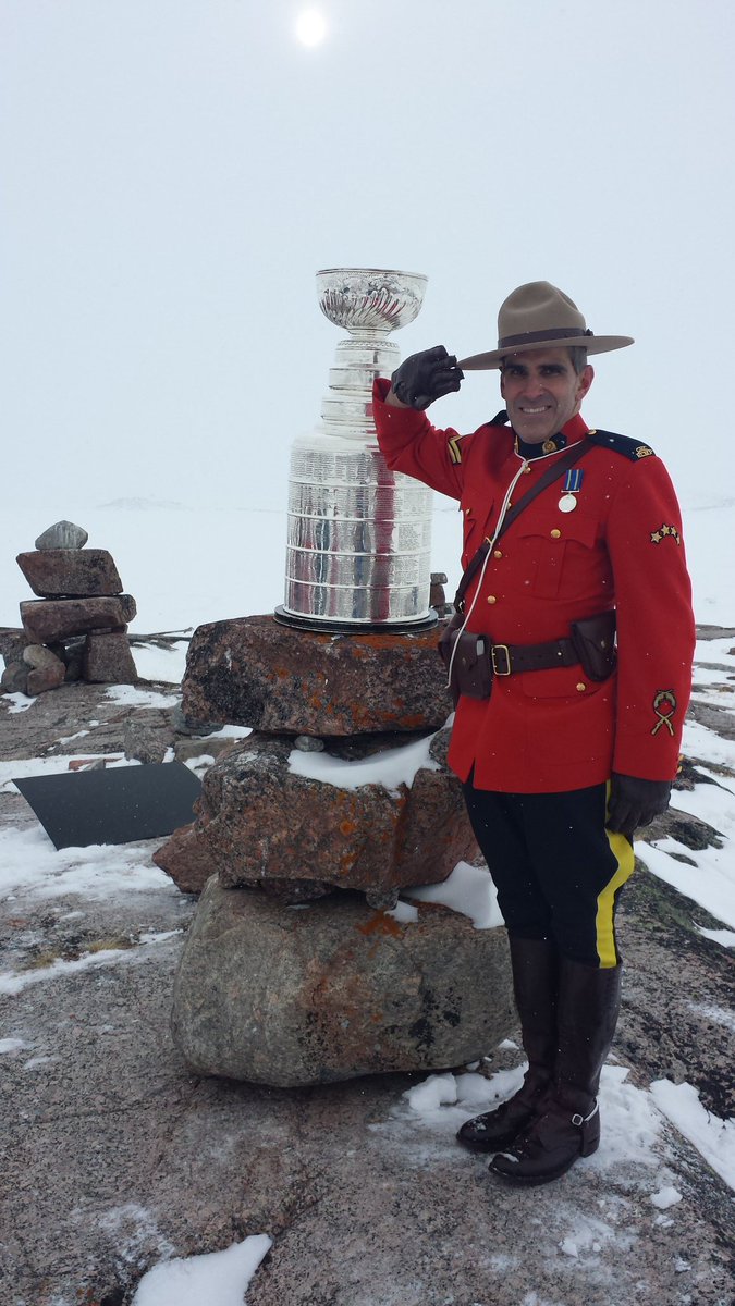 keeperofthecup's tweet image. An all canadian photo. #stanleycup @rcmpgrcpolice #inukshuk #pnarctictour @NHL @HockeyHallFame 
Almost in the Arctic Circle