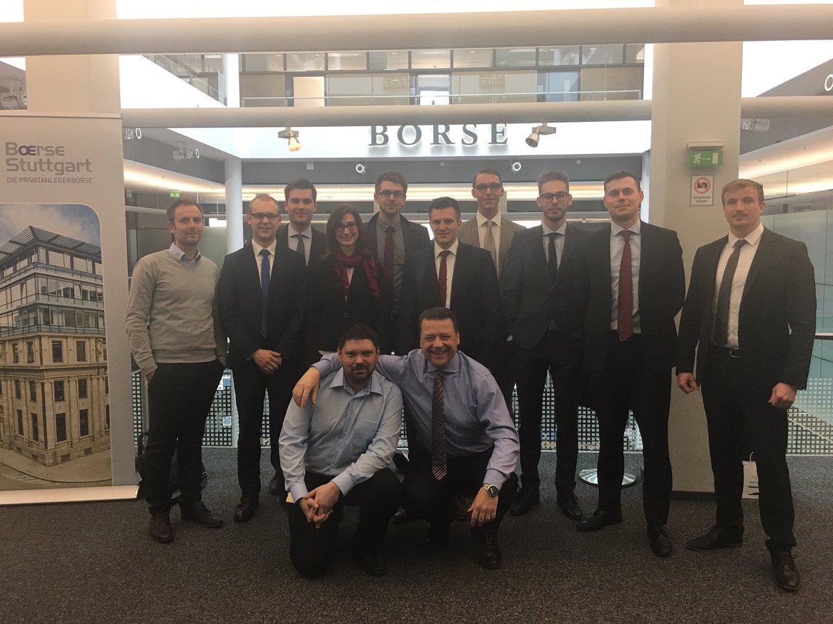 BBK_eV's tweet image. Heute #livesimulation bei @boersestuttgart und Führung beim #tradingfloor #danke #trading #students #finance