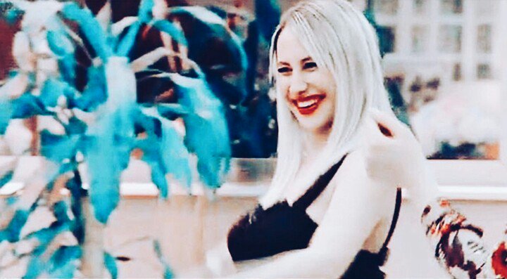 Ee hayatım napıyosunuz geçici hevesler için kendinizi yerden yere atmaya devam mı?? 😂💛

#kismetseolur #rkfc #rabiakaraca #ilkmel