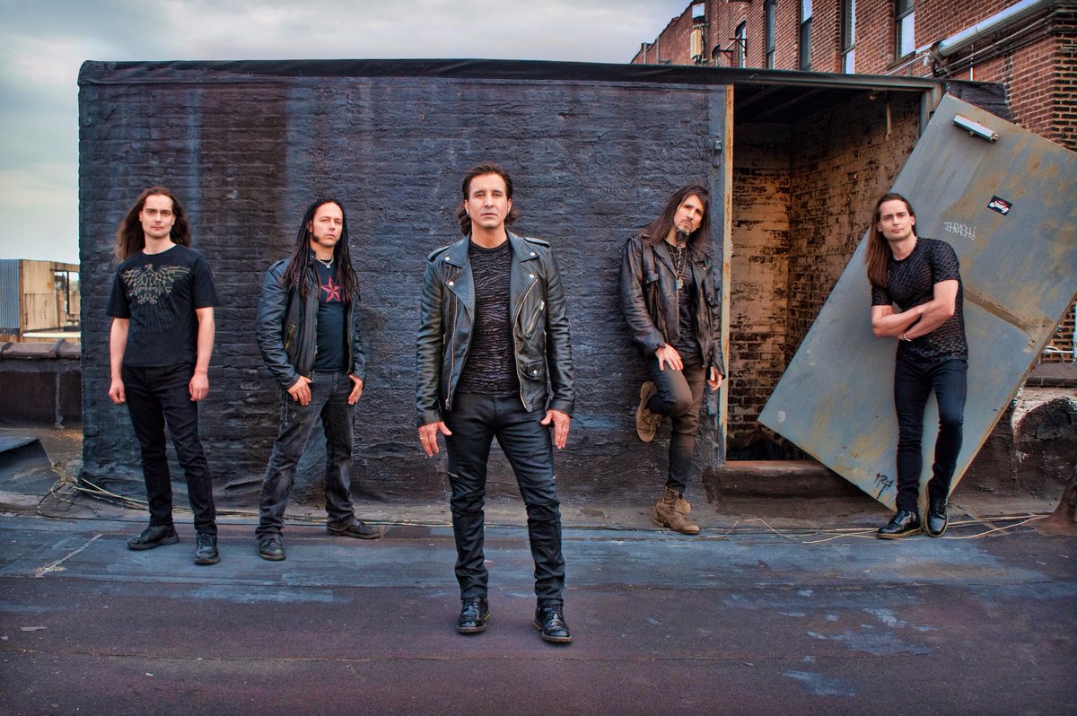 LasVegasNOW's tweet image. Performing only @LasVegasNOW #RockintoSpring headliners @artofanarchy!! Creed's @ScottStapp and frm #gunsnroses @bumblefoot Tune in at 4pm