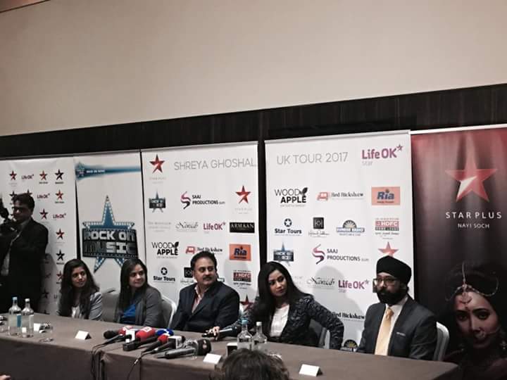 nimasha4sg's tweet photo. *NEW CLICK*
@shreyaghoshal Press Conference Of UKTour2017 #SGLiveInUK2017 https://t.co/AOvLP0HbKd