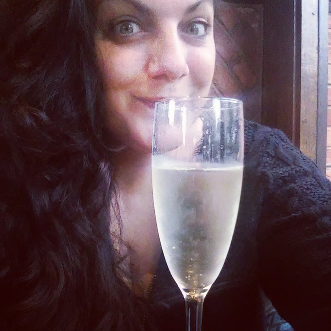 No make up and no pain for an hour https://t.co/YaiaNllzt1<a href="/tag/adultwork"class="tags"><span>#adultwork</span></a>