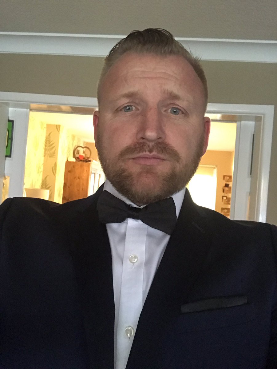 Gazk79's tweet photo. Ready for the ball @bkersh22 @sbmurphy15 https://t.co/wPxAh3eyqZ
