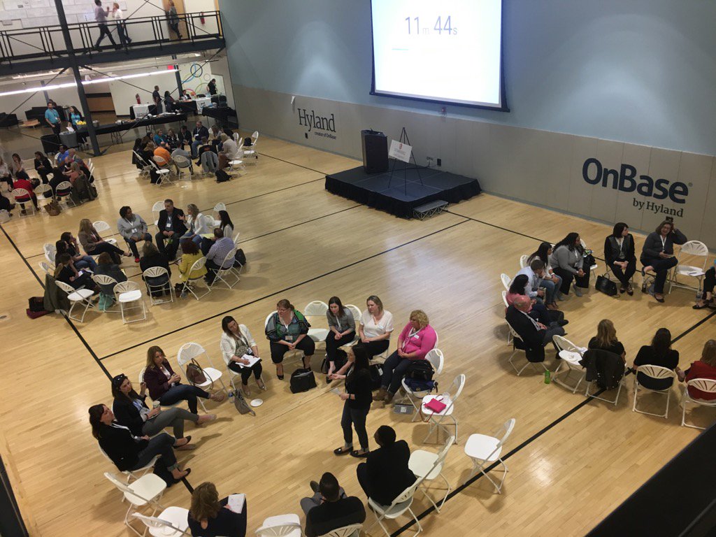 jgallagherCLE's tweet photo. Small Group Break Out Sessions at #SMACLE2017 @SMA_CSHRM @ClevelandSHRM https://t.co/bz98DqXxUy