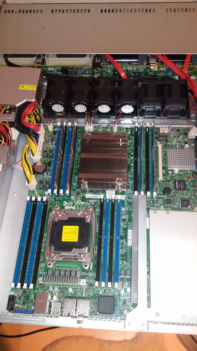 SlopeHosting's tweet photo. Neue Server für unsere Rootserver Kunden https://t.co/IiaEYjpTGe