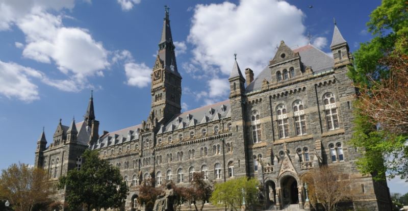 UAI_CL's tweet photo. Postgrados de @periodismouai firman alianza con @Georgetown , conoce de qué se trata 👀➡ https://t.co/cnCSGxC2YJ https://t.co/pirySxUKDv