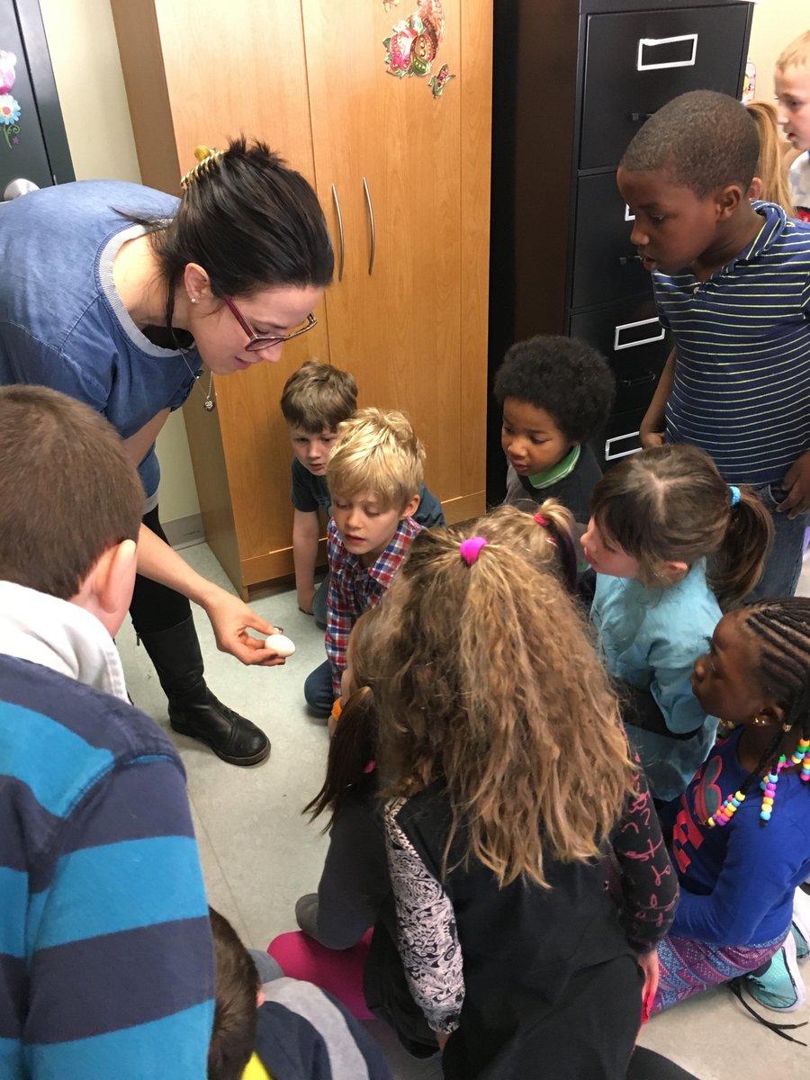 Les 1-2 en #science étudient les besoins des animaux et des plantes.