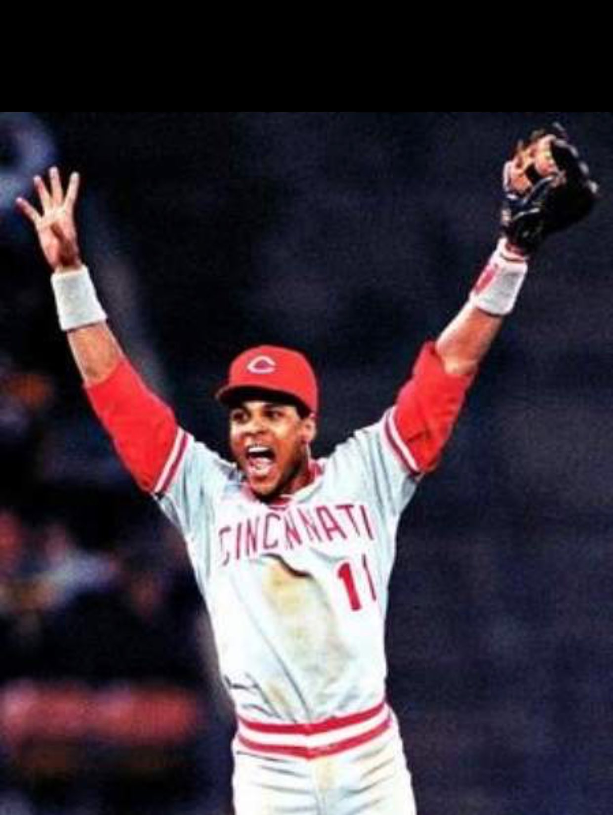 Happy Birthday # 11, Barry Larkin! The hall of famer shortstop & world champion. 