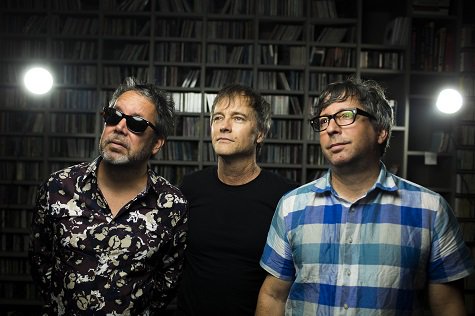 RockCellarMag's tweet image. PREMIERE: Watch @FASTBALLTHEBAND&apos;s video for &apos;We&apos;re On Our Way,&apos; the first track off their new album. bit.ly/2qfLbf7 #StepIntoLight