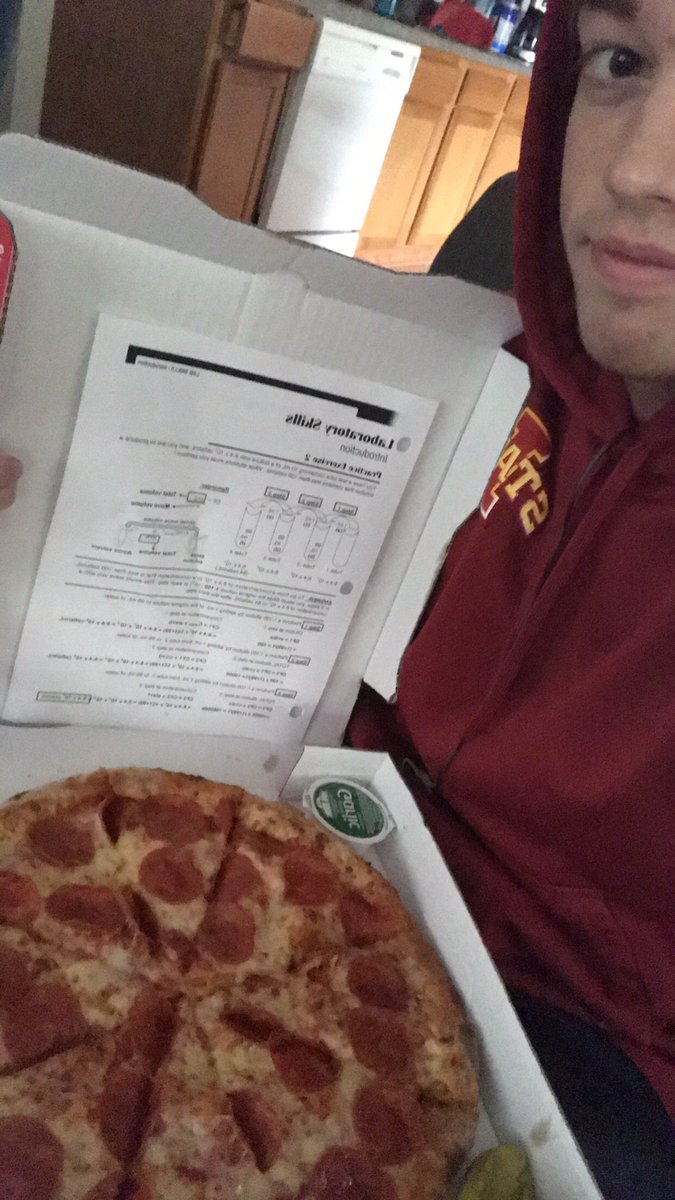 NickPoznanski's tweet image. No better combination then Genetics and FREE pizza courtesy of the best housing staff in Ames @uwest50014