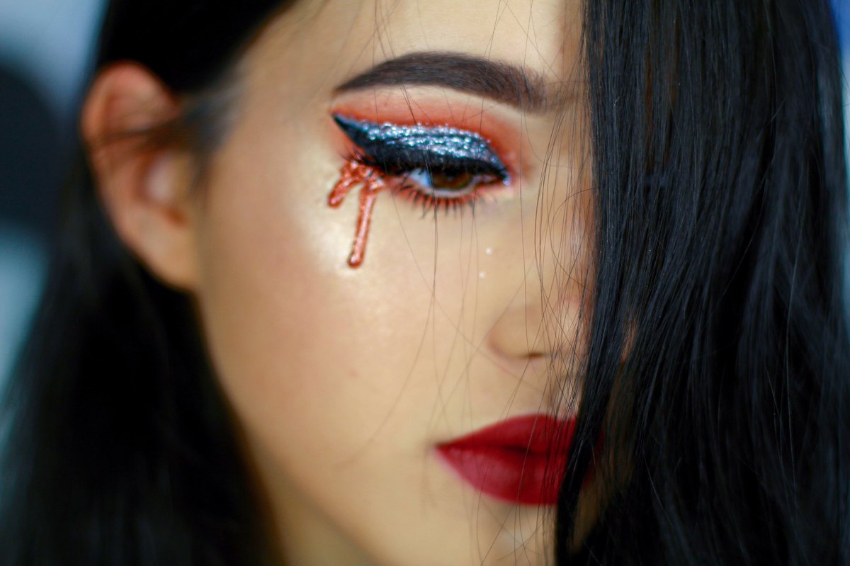 Jordan Byers On Twitter Glittery Tears Makeup Tutorial
