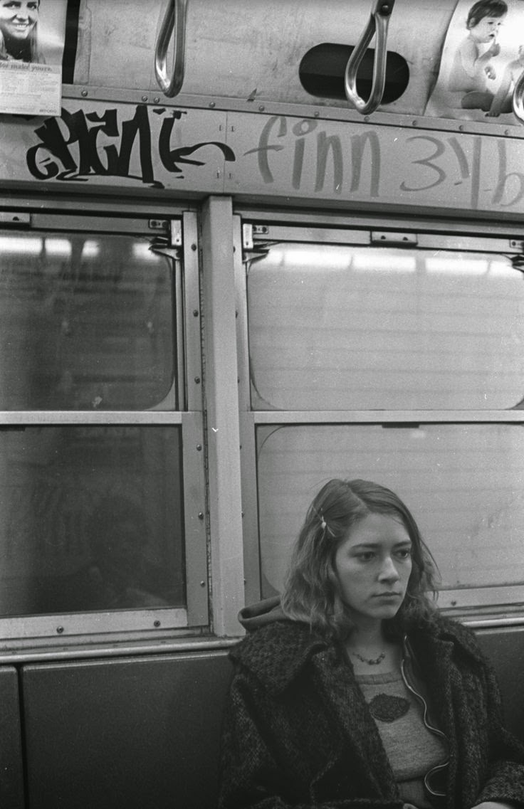 Happy birthday today to Kim Gordon.. 