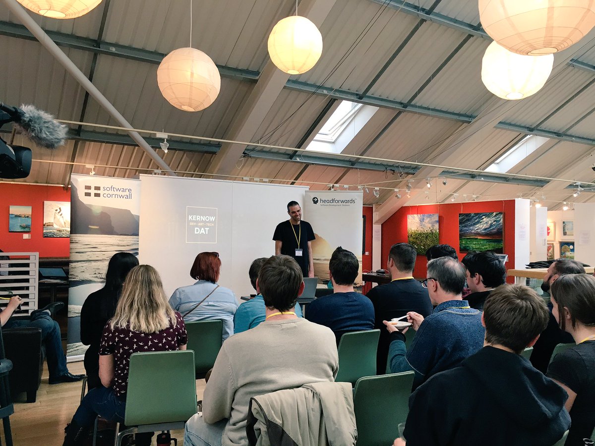 Headforwards's tweet image. @tonyedwardspz kicks off the evening here in Truro @kernowdat #kernowtech
