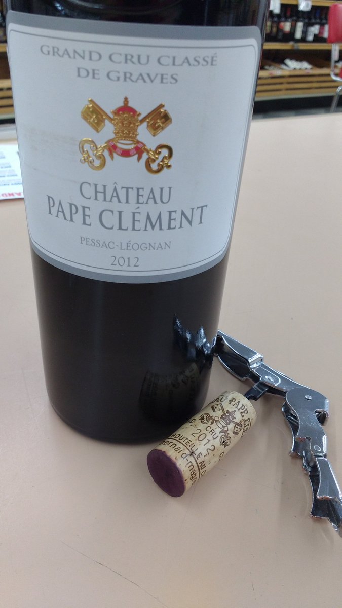 WeilandsMarket's tweet image. #bonuswine #6dollarpour #97points #stunningBordeaux #PapeClement #drinkupcolumbus #onebottleonly #asseenincolumbus #todayonly #lifeincbus