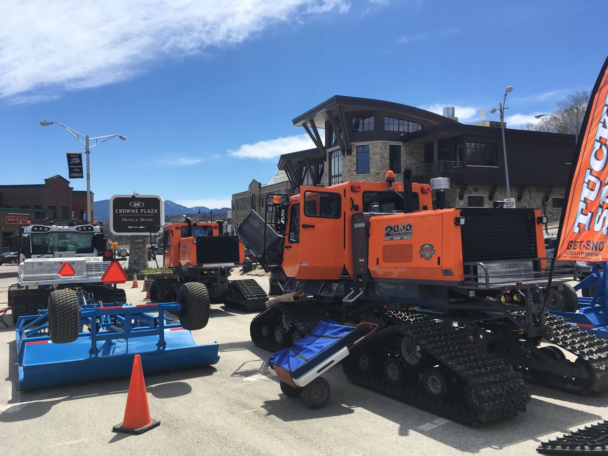 MeetMeinLP's tweet image. The New York State Snowmobile Association conference is in full swing. Check out some of these sleds and groomers! #SLEDNYForum