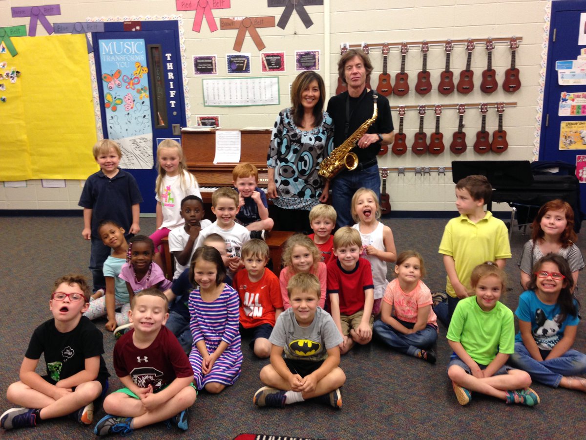 lindapianoli's tweet photo. Played for Mrs. Courtney Williams' class for Artists on the Green at @RavenelES!  @OconeeSC_school #AOTG17 #MusicEducation #music @jbleuel https://t.co/3pMLblputd