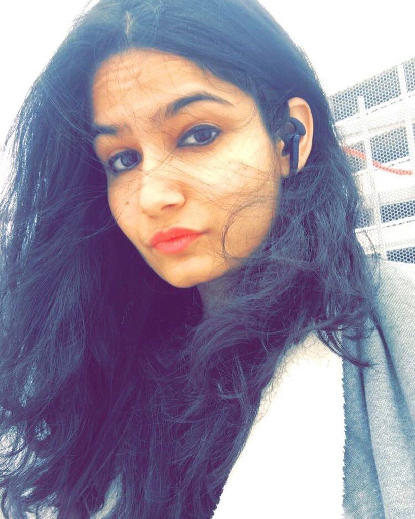 singhgarima_'s tweet photo. Days when 'Sunday Blues' existed too! 👩🏻🎓 #smucox #gradlife #graduationgotmelike https://t.co/Jj6cveUAH2