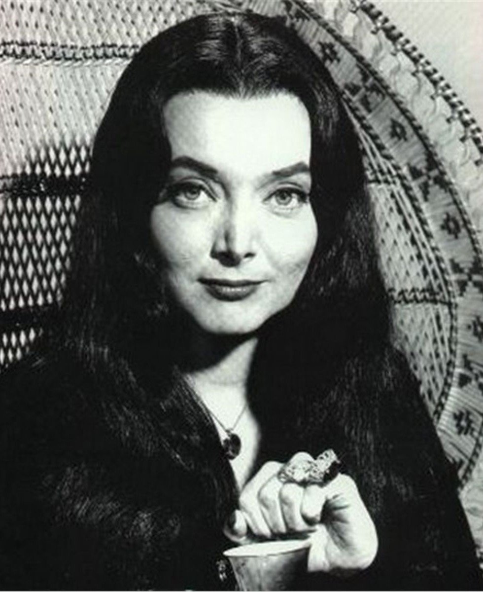Happy birthday carolyn jones.     