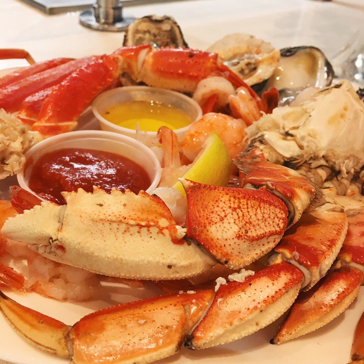 Seafood Buffet Crab Legs - Latest Buffet Ideas