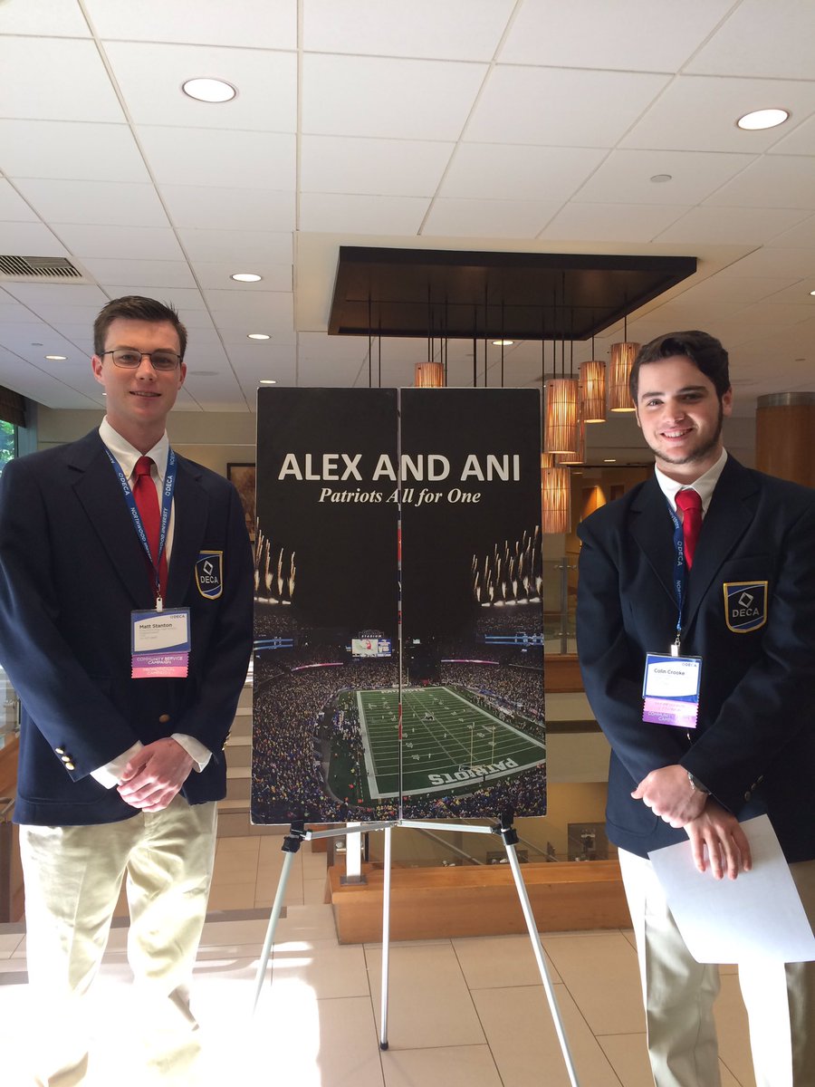 kingphilipDECA's tweet photo. We are LOVING #DECAICDC!! Amazing effort by our members today 🔷👏🏻 @KingPhilipHS @Mass_DECA https://t.co/Cpo4vz6rjl