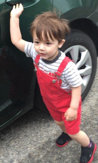 dsakowich_WMUR's tweet image. Amber Alert continues for Erika Wallace and her 2 yr old son. In a White van, NH plate 396 0164 #wmur