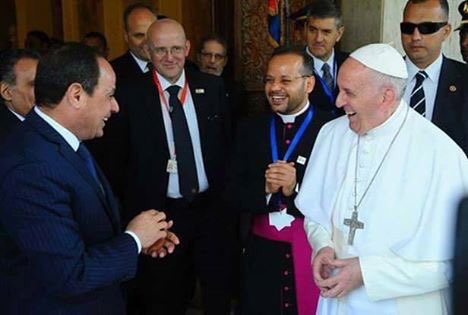 omomar10095411's tweet photo. #Peace_Conference
صورة اليوم ..
الصورة دي👇 اللي عملت شلل رباعي للخرفان ومن ولاهم
ال فيها#ضحكة السيسي اللي بتفرسهم وتولعهم
ااه وربنا😂😂 https://t.co/hrZlVDWuE4