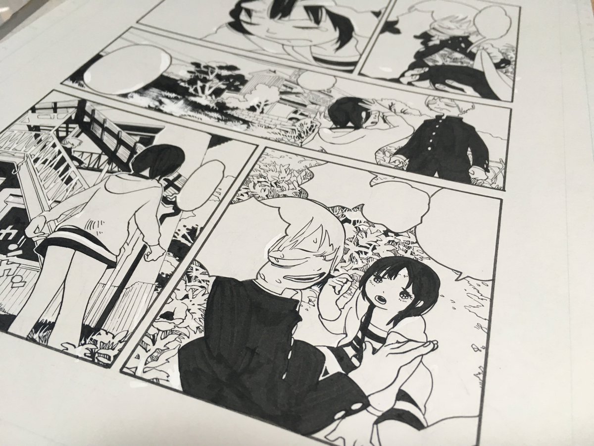 今コミックビームの載せてもらってる漫画、5年前くらいに一度描いて自主ボツにして、ちょっと設定を移植したような漫画を「タマグラアニメのマンガ本」という同人誌に描いてまた描いてるので何回描くんやって思いつつどれも話の展開がけっこう違う。 