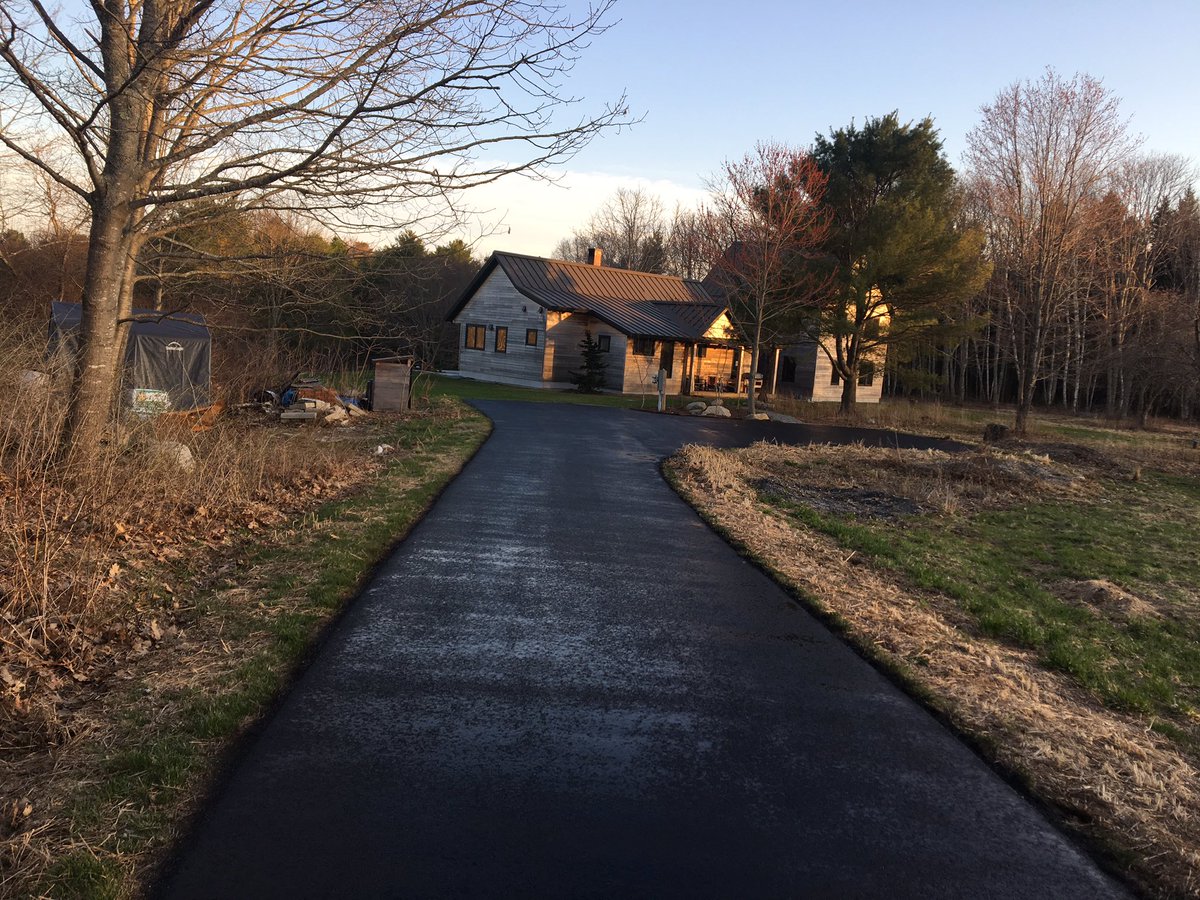 NormileSealing's tweet image. All Sealed Up...Book Today for Spring Special #SpringSeal #BackToBlack