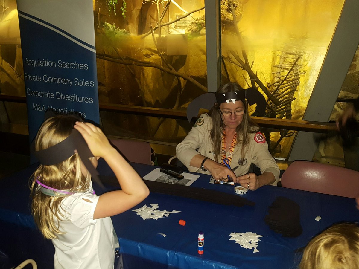 ZooSocietyMke's tweet image. Never a bat time at the Zoo. #zoopass #zootastic #batcraft