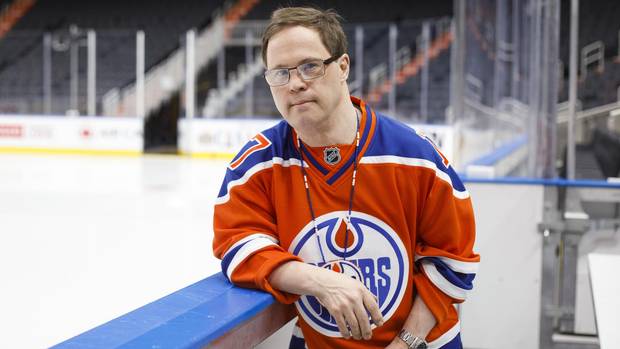 Oil King​: Joey Moss, Wayne Gretzky and the most remarkable relationship in all of sports bit.ly/2per823