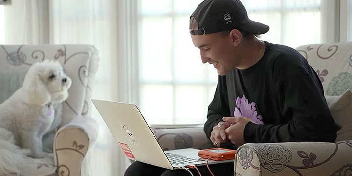 This song by rapper <a href="/gnash/">nap enthusiast</a> is actually designed to make your dog feel relaxed and happy! peoplem.ag/n5gItgQ