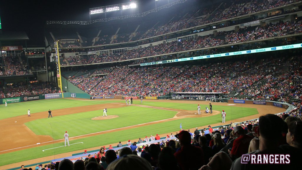 Mid 8: Angels 6, Rangers 3. https://t.co/8QQVTB8FkS