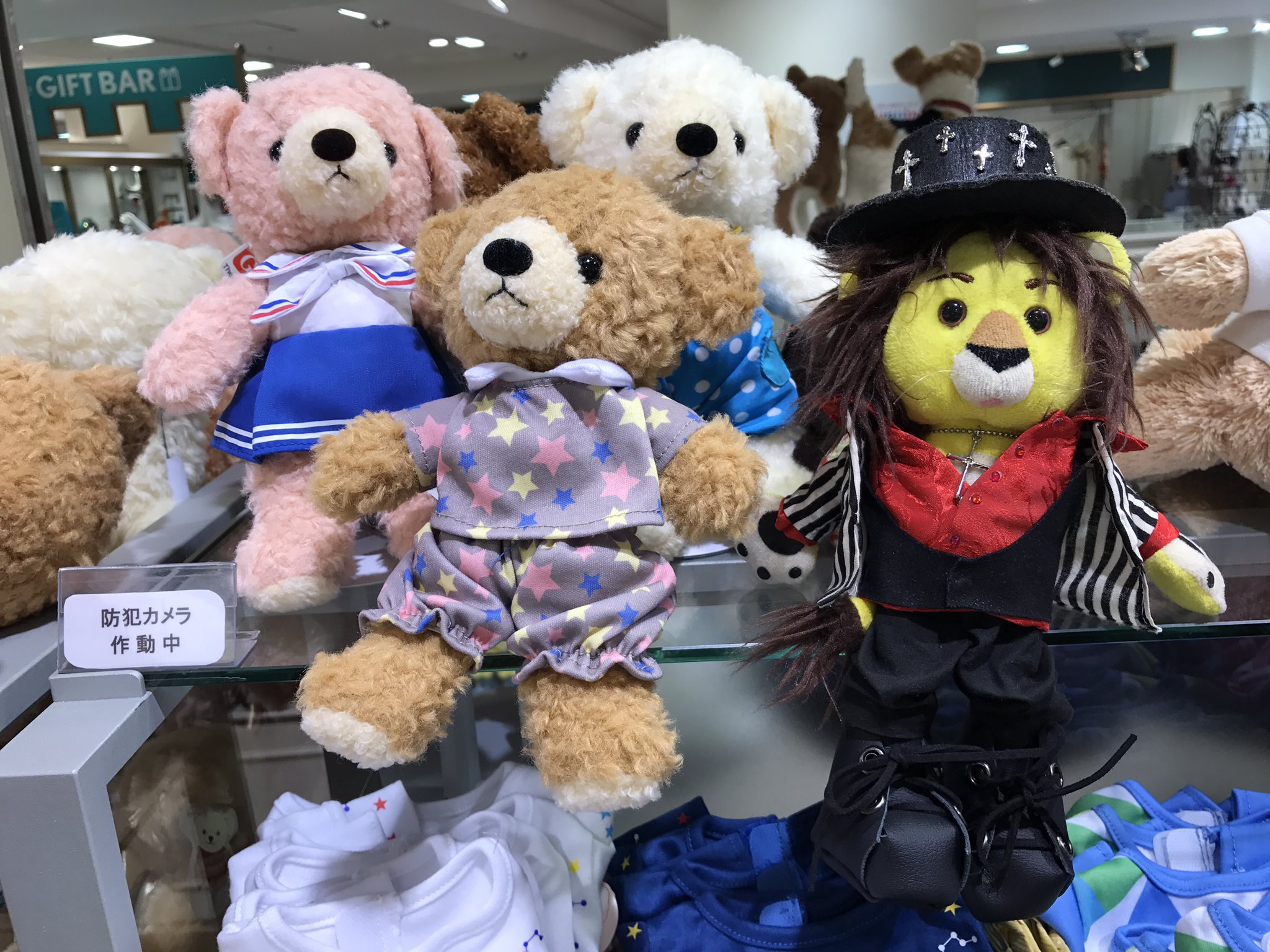 あずまさんのツイート 西武池袋7階にある ぬいぐるみ用の洋服屋さん Bear Labo に行ってきました べべちゃんサイズの洋服もありました 洋服 のサイズはss Ll べべちゃんはほぼssサイズで ダッフィにも着せられるサイズもありました あずまさんのツイート 西武池袋7階にある ぬいぐるみ用の洋服屋さん Bear Labo に行ってきました べべちゃんサイズの洋服もありました 洋服 のサイズはss Ll べべちゃんはほぼssサイズで ダッフィにも着せられるサイズもありました