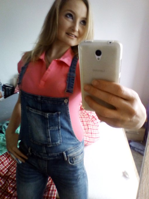 Selfie mania https://t.co/JUOz5arVhc<a href="/tag/sex"class="tags"><span>#sex</span></a><a href="/tag/porn"class="tags"><span>#porn</span></a><a href="/tag/camdolls"class="tags"><span>#camdolls</span></a>