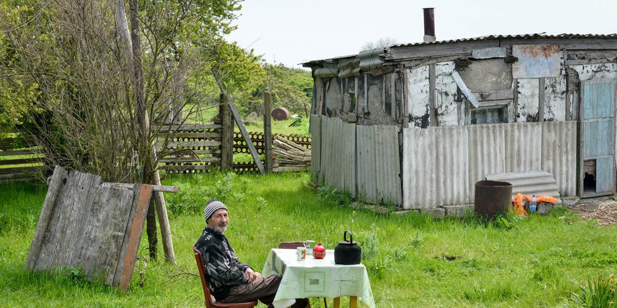 gaiadergi.com/hazar-denizind…

"Vitali'den; Mısır Adası'na selamlar."
(Corn Island-2014-George Ovashvili) 

filmloverss.com/misir-adasi-co…