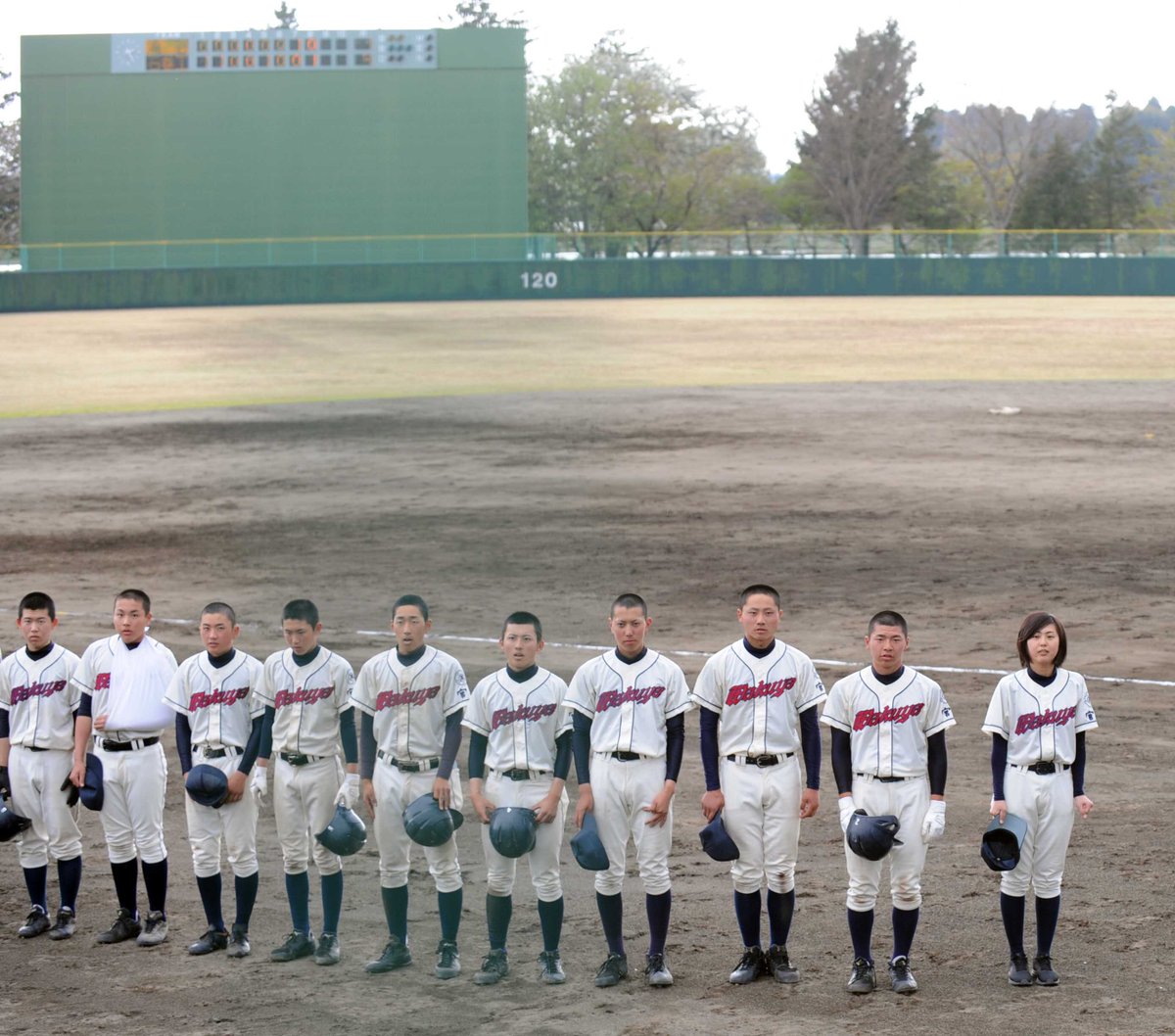 日刊スポーツ新聞社東北取材班 V Twitter 宮城県東部地区予選 敗者復活戦が29日行われ 東北初の女性監督となった阿部奈央監督 率いる涌谷が石巻工に1 4で惜敗した 前回は石巻に0 16 5回コールド の大敗だけに 進歩のある試合だった 阿部監督は 選手が頑張っ 日刊スポーツ新聞社東北取材班 V Twitter 宮城県東部地区予選 敗者復活戦が29日行われ 東北初の女性監督となった阿部奈央監督 率いる涌谷が石巻工に1 4で惜敗した 前回は石巻に0 16 5回コールド の大敗だけに 進歩のある試合だった 阿部監督は 選手が頑張っ