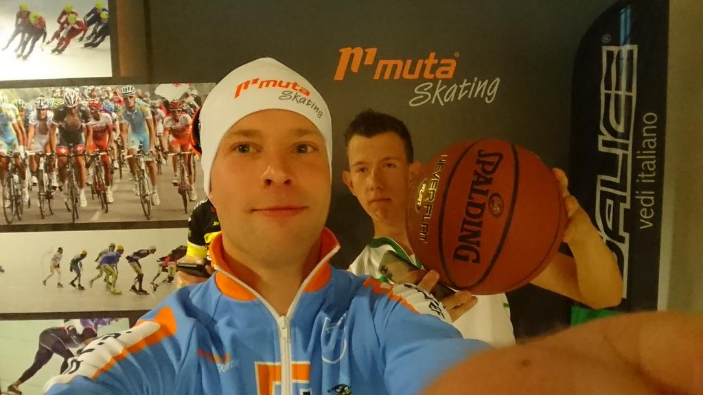 <a href="/Mutasport/">Muta Sport Nederland BV</a> #sportkleding nodig?  #mutasport