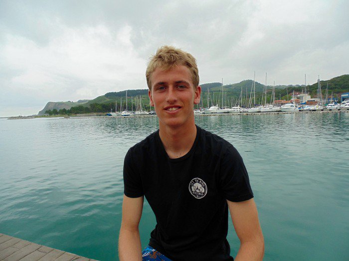 Munduko #Surf Txapelketarako deitu dute <a href="/imayeregi/">imanol yeregi</a>. Miarritzen, maiatzaren 20tik 28ra. baleike.eus/zumaia/1493449… #zumaia