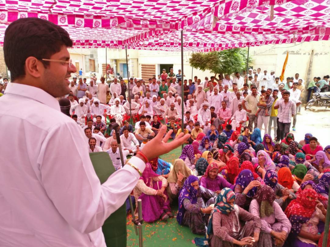 Dchautala's tweet photo. We have a model for the Nation & now request all MP's & MLA's to adopt 1 Village
#Juglan #1st #WifiVillage #India .@PMOIndia .@cmohry https://t.co/0yviRaarHy
