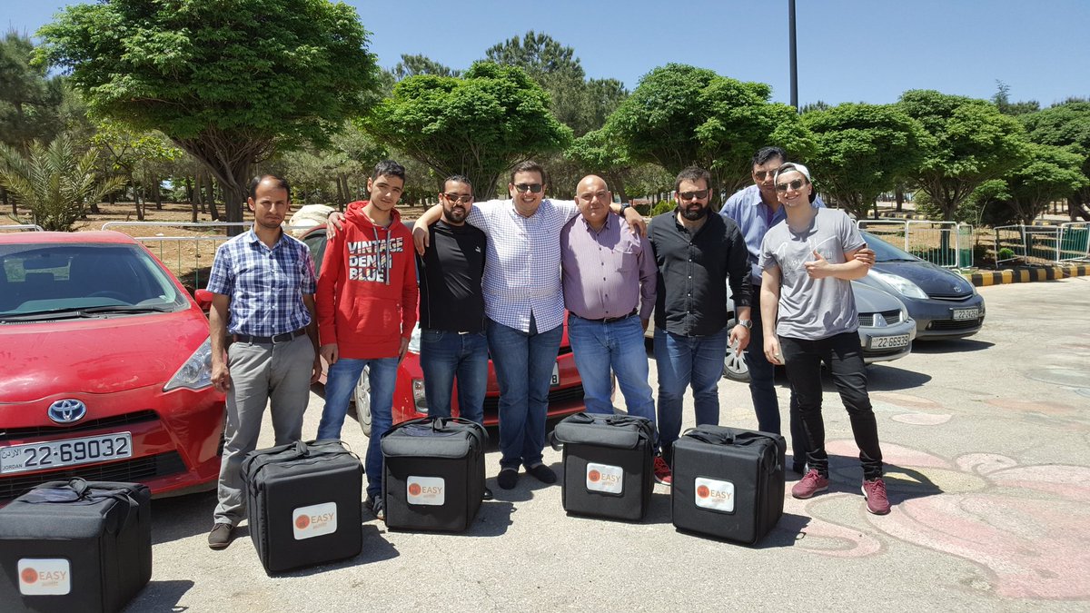 شبابنا بخدمة ايزي ديلفري EasyDelivery في تحضيرات حملة #مزاج_الخير لتكريم عمال الوطن