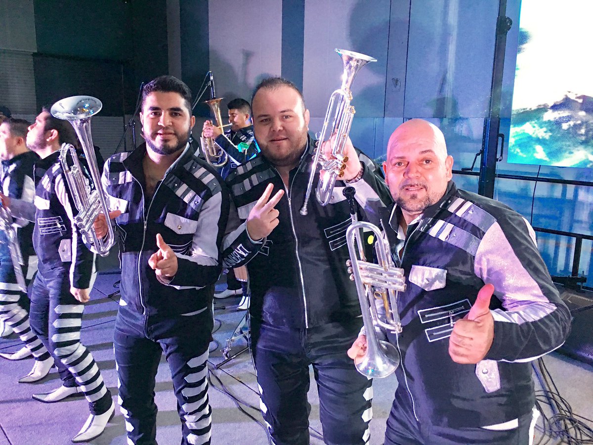 b_ranchoviejo's tweet photo. Gracias a Dios ya quedo el Primer evento de esta Gira!!! Gracias Grand Junction CO #quemachin la pasamos #LaSopaDeTuPropioChocolate https://t.co/kIPDDeVlpK