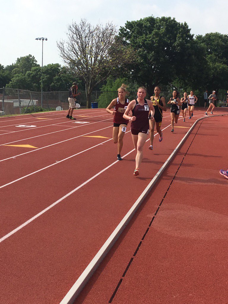 ACRoosXCTrack's tweet image. Hannah Richards with a 5th place finish in the 1500m running 5:06 for a 5 sec PR and NEW SCHOOL RECORD!!