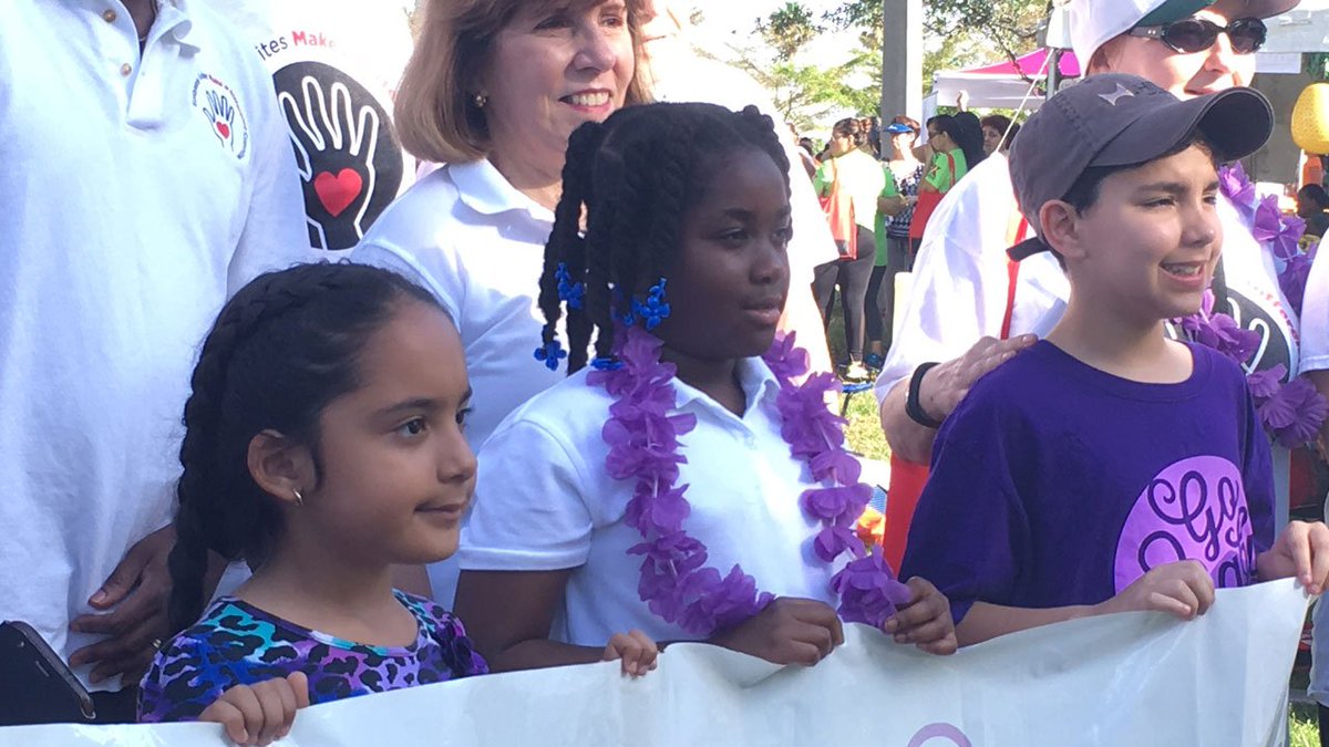 Photos of March for Babies 2017 bit.ly/2oJkn9K https://t.co/97UVlAZRyC