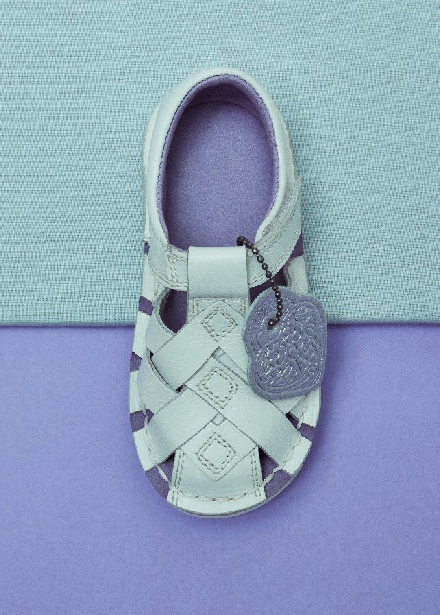 New season styles now at Kickers.co.uk ! 💕 Shop our Kick Weave Infants, perfect for little feet! Shop: bit.ly/2ko3oDy