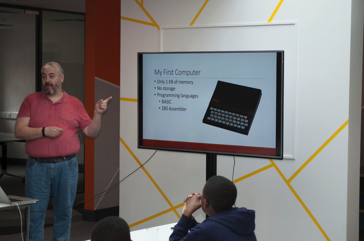 skyhighprodsie's tweet image. @TheMillDrogheda @coderdojodrog @M1PaymentsCorr some photos from today's session with @bmatthews68 very enjoyable & helpful info #Coderdojo