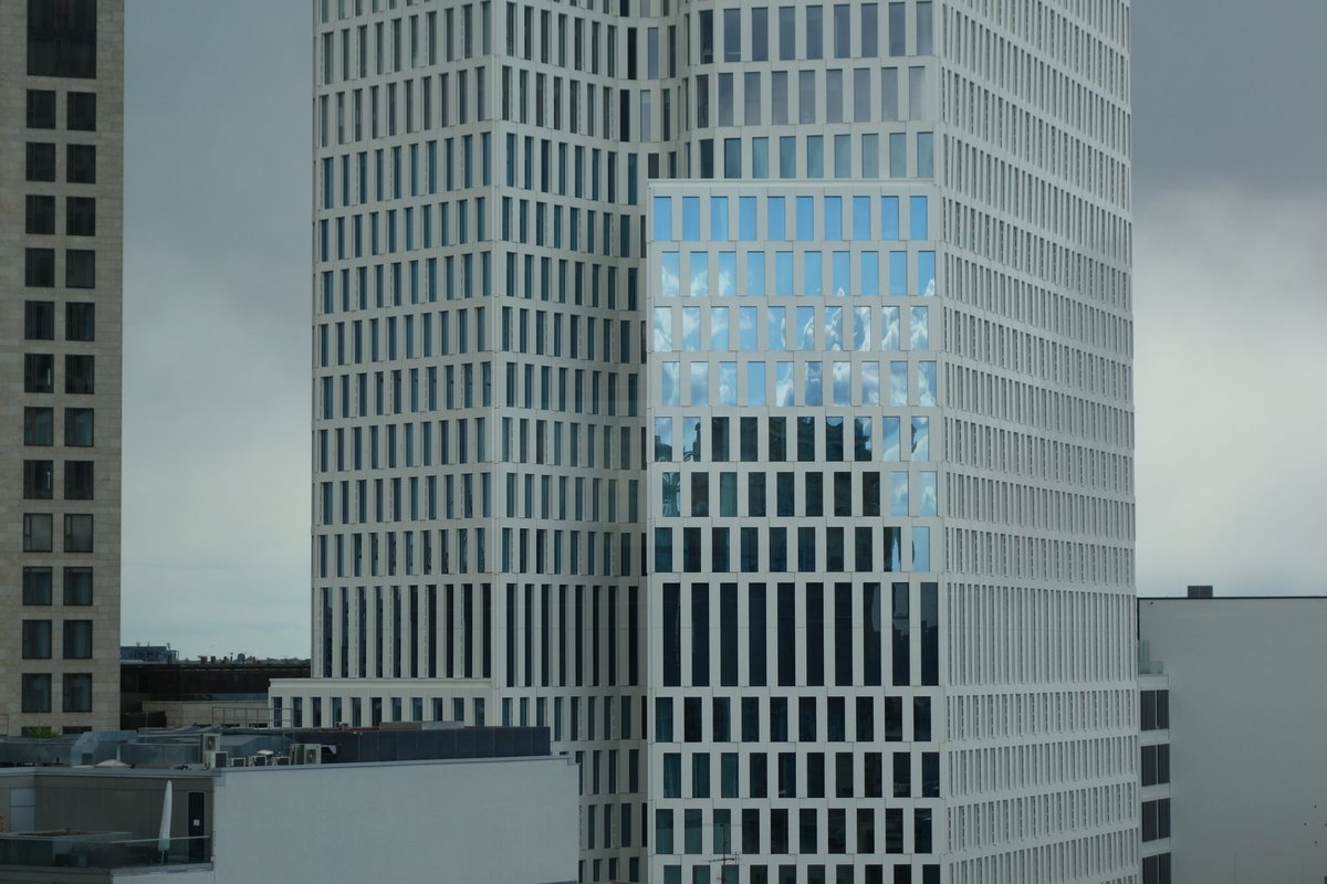 Blau auf grau. #upperwest #Berlin #Citywest