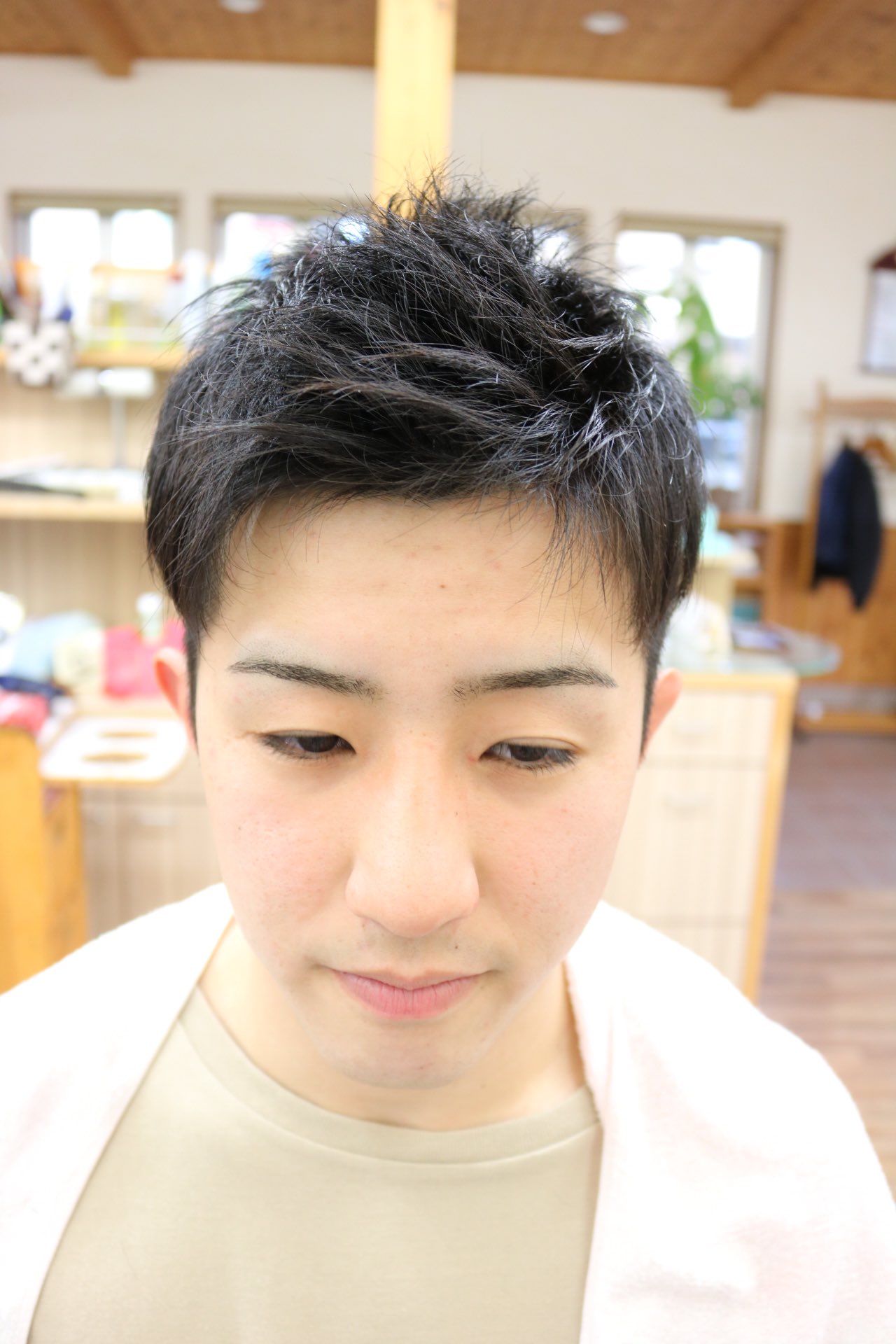 Uzivatel ひろせのさん髪や Na Twitteru サイドの髪の毛が立って収まらない 毎日セットして収めるのが大変 そんな時は ボリュームダウンチューニングパーマ 毎日のセットがとっても楽になります 是非おためしを 京都 南丹市 園部 理容室 散髪屋