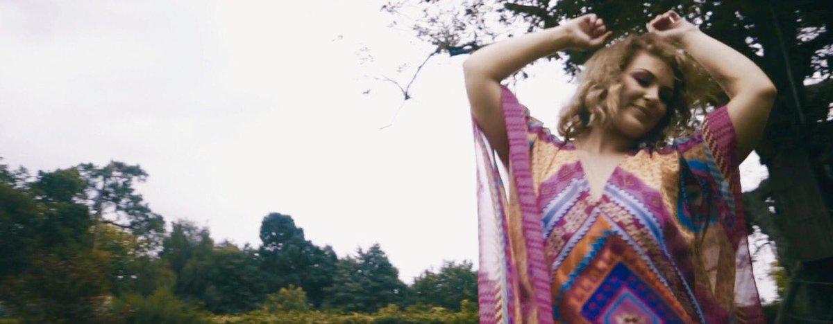 EdeeMusic's tweet image. Happy Bank holiday weekend ✌🏻🎉