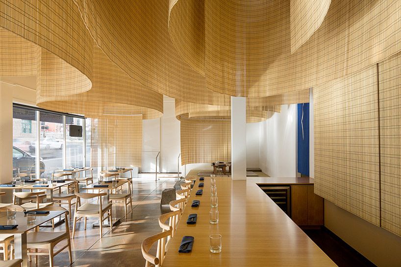 see kengo kuma's latest interior for a japanese restaurant in portland! designboom.com/architecture/k…