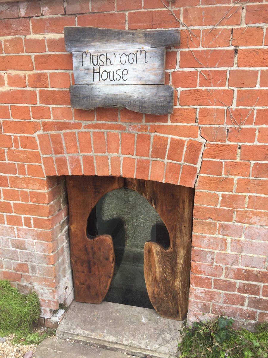 James Golding (@jamesgolding10) on Twitter photo A few pics from filming yesterday's talk on "Growing Fungus" <a href="/The_Pig_Hotel/">THE PIG</a> at Combe with <a href="/olliehutson85/">Ollie Hutson</a> <a href="/Alscoutts/">Alex coutts</a> <a href="/growcycle/">Grow Cycle</a> #mushrooms A few pics from filming yesterday's talk on "Growing Fungus" <a href="/The_Pig_Hotel/">THE PIG</a> at Combe with <a href="/olliehutson85/">Ollie Hutson</a> <a href="/Alscoutts/">Alex coutts</a> <a href="/growcycle/">Grow Cycle</a> #mushrooms